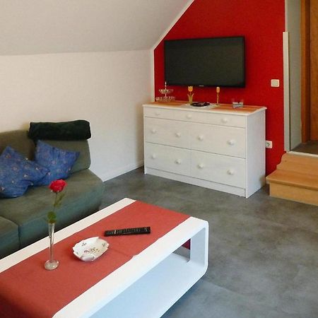 Holiday Apartment An Der Meisse, Bergen Bleckmar Екстериор снимка