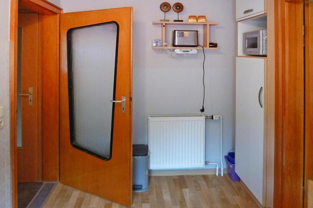Holiday Apartment An Der Meisse, Bergen Bleckmar Екстериор снимка